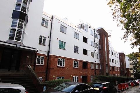 2 bedroom flat to rent, The Woodlands, London, SE19