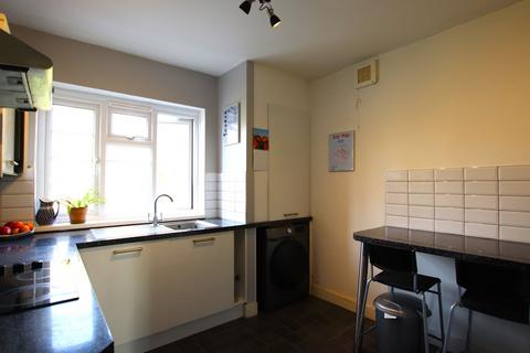 2 bedroom flat to rent, The Woodlands, London, SE19