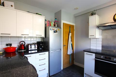 2 bedroom flat to rent, The Woodlands, London, SE19