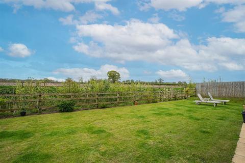 4 bedroom detached house for sale, Southside Close, Corston