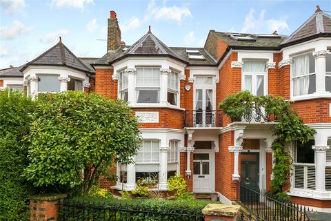 Pagoda Avenue, Richmond, TW9
