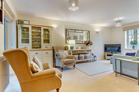 3 bedroom end of terrace house for sale, The Grove, Kempsford, Fairford, Gloucestershire, GL7