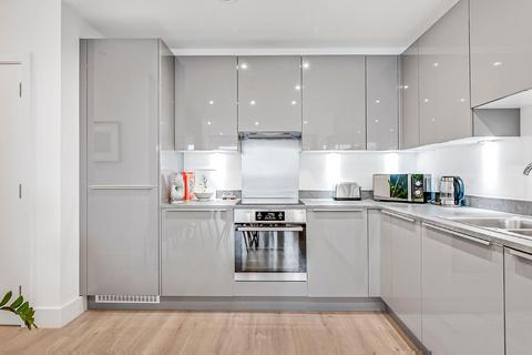 2 bedroom flat for sale, Sterling Way, Islington