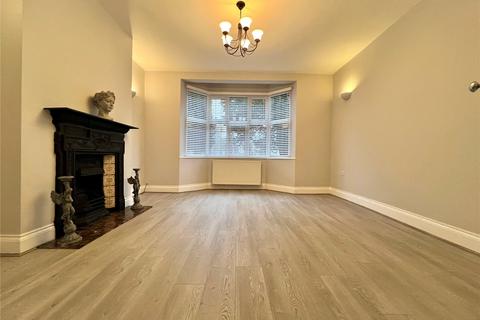 3 bedroom apartment to rent, Brownlow Road, London, N11