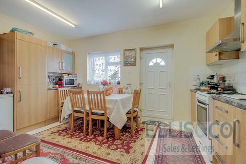 4 bedroom end of terrace house for sale, Ascot Gardens, Southall, UB1