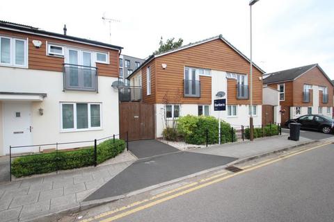 2 bedroom semi-detached house to rent, Watkin Road, Leicester