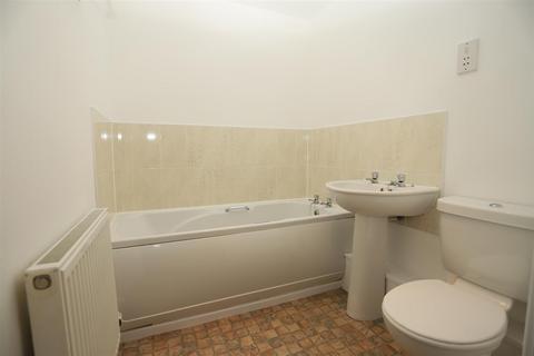 2 bedroom flat to rent, Rylands Drive, Warrington