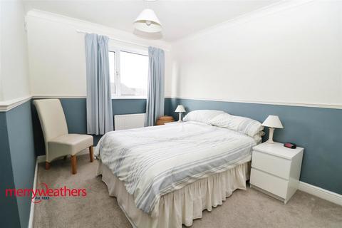 3 bedroom terraced house for sale, St. Marys View, Rotherham