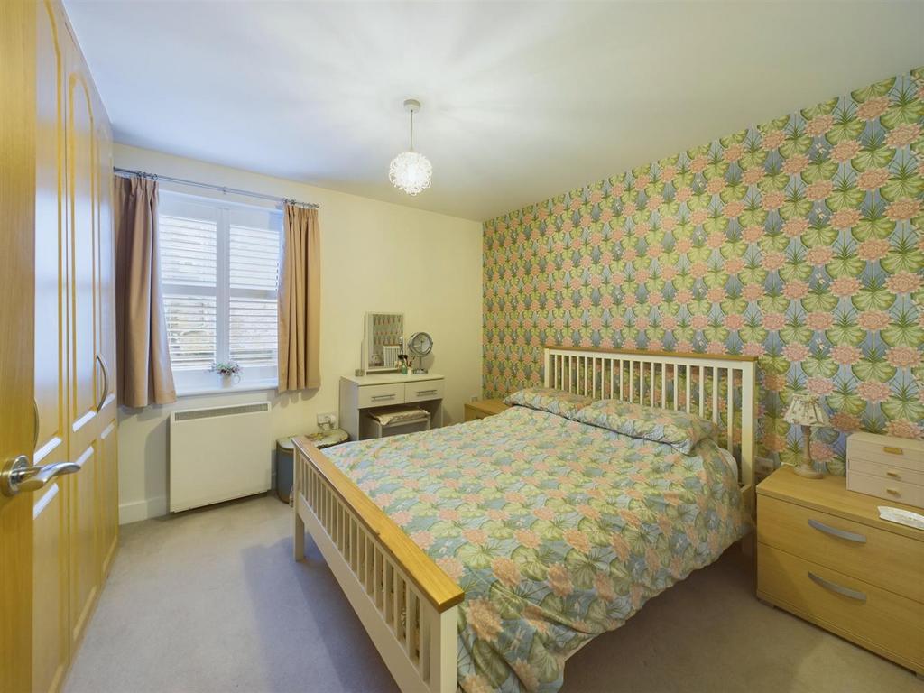 Bedroom: