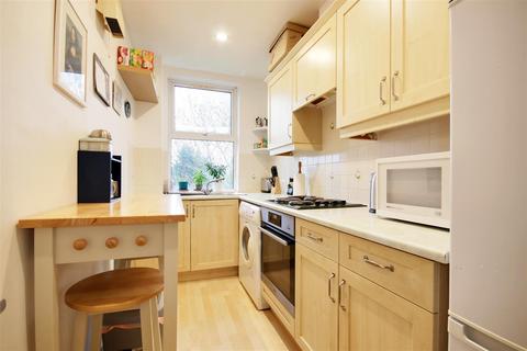 2 bedroom flat for sale, Trinity Lane, Waltham Cross