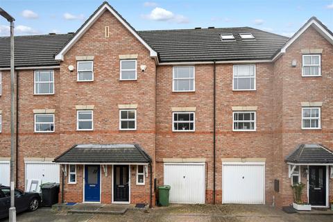 3 bedroom townhouse for sale, Keelham Drive, Rawdon, Leeds