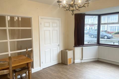 3 bedroom terraced house for sale, Bullsmoor Way, EN8