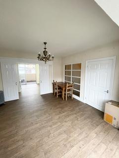 3 bedroom terraced house for sale, Bullsmoor Way, EN8