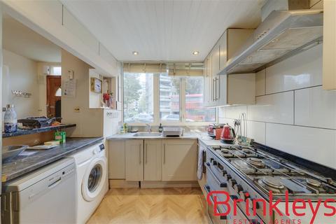 6 bedroom terraced house for sale, Danebury Avenue, Roehampton