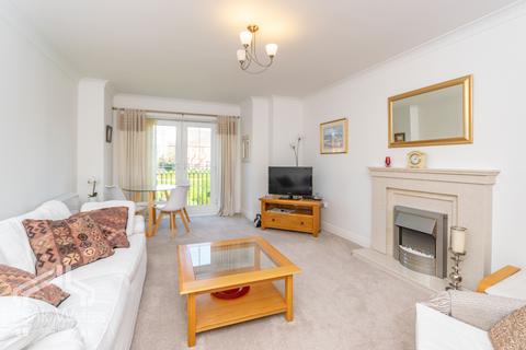 2 bedroom flat for sale, Flat 7, Dunes House, 1 Fairhaven Road, Lytham St. Annes, Lancashire