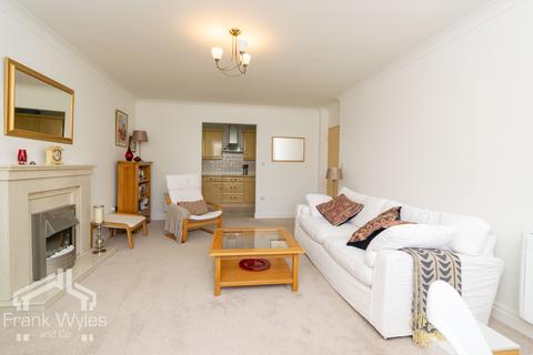 2 bedroom flat for sale, Flat 7, Dunes House, 1 Fairhaven Road, Lytham St. Annes, Lancashire