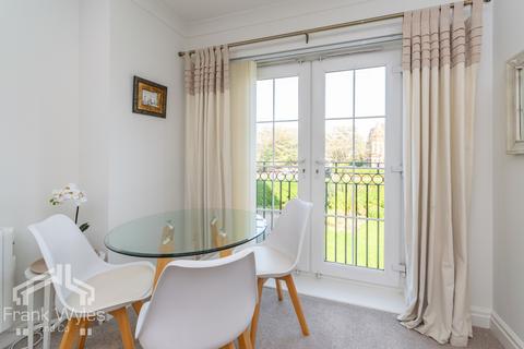 2 bedroom flat for sale, Flat 7, Dunes House, 1 Fairhaven Road, Lytham St. Annes, Lancashire