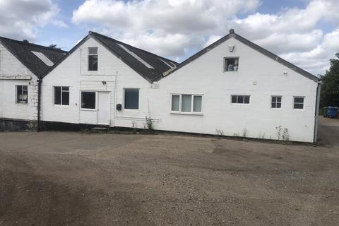 Industrial unit to rent, T B S Yard, Bury St. Edmunds IP31