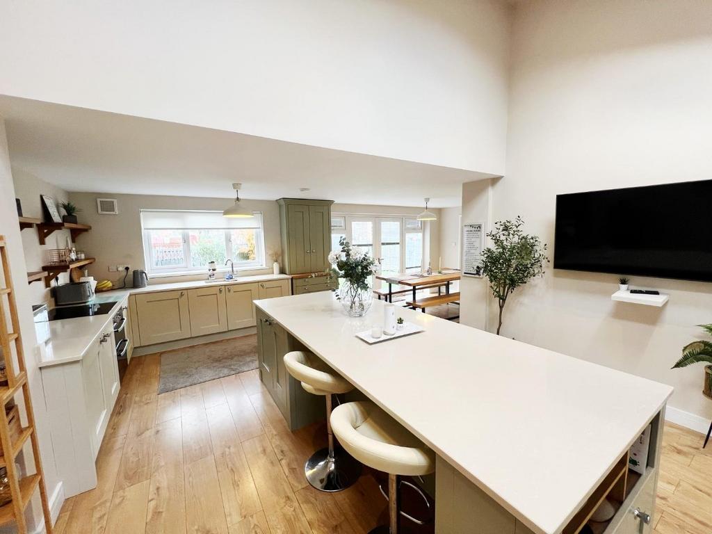 Kitchen/Diner/Family Room