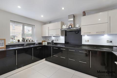 1 King Henrys Walk, Epping, CM16 6FH