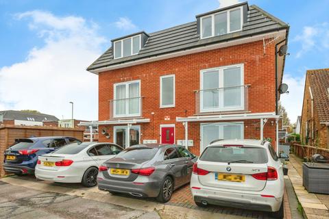 2 bedroom apartment for sale, 3 Elm Grove, Hayling Island PO11