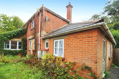 3 bedroom detached house for sale, Evingar Road, Hampshire RG28