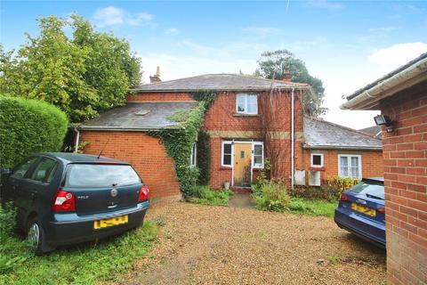 3 bedroom detached house for sale, Evingar Road, Hampshire RG28