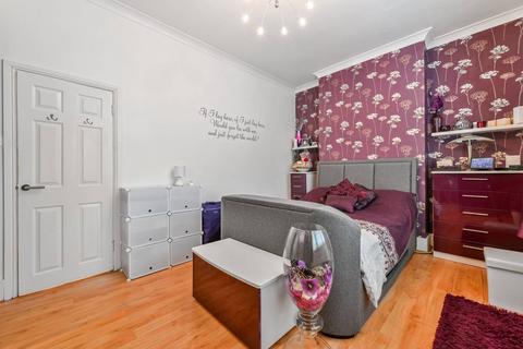 1 bedroom flat for sale, Gillies Street, Kentish Town, London, NW5