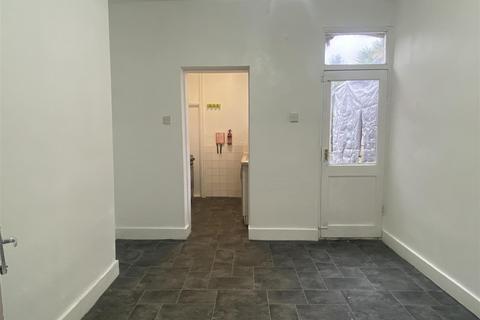 4 bedroom terraced house to rent, Goodmayes Avenue, Goodmayes, Ilford