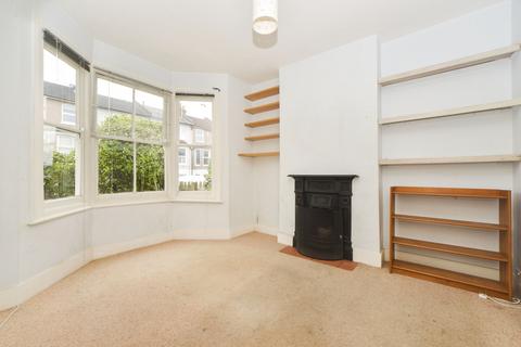 3 bedroom terraced house to rent, Ronver Road London SE12