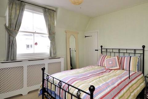 2 bedroom end of terrace house to rent, Denmark Road, Wimbledon, SW19