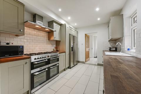 12 Headley Road, Liphook, GU30 7NP