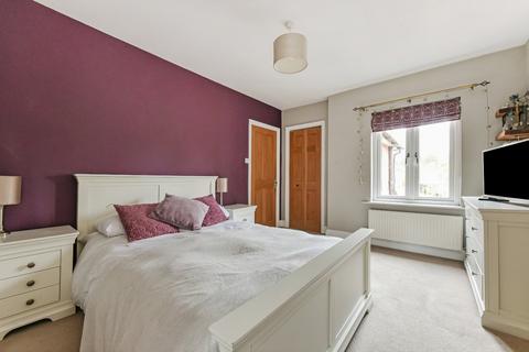 12 Headley Road, Liphook, GU30 7NP