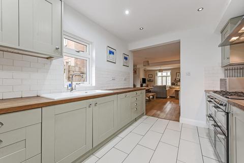 12 Headley Road, Liphook, GU30 7NP
