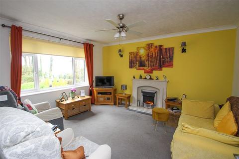 2 bedroom bungalow for sale, Westfield Common, Hamble, Southampton, Hampshire, SO31