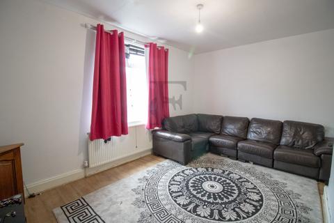 3 bedroom end of terrace house for sale, Iliffe Road, Leicester