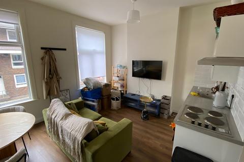 2 bedroom flat to rent, Hornsey Road, London N19