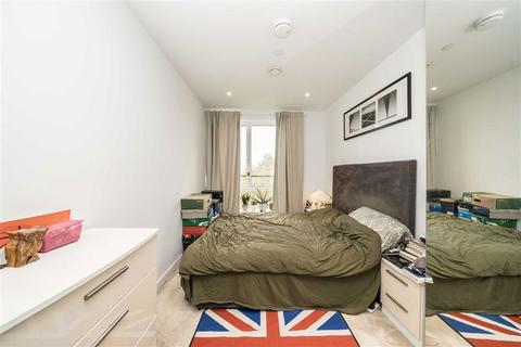 2 bedroom flat for sale, Heygate Street, London SE17