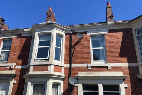 3 bedroom flat to rent, Fairfield Road, Tyne and Wear NE2