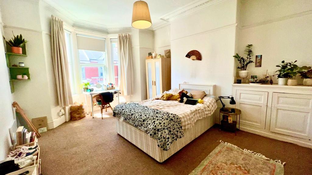 3 bedroom property J