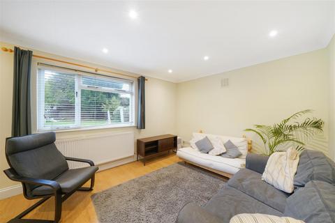 2 bedroom house for sale, Gwendolen Avenue, London