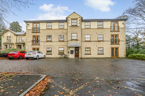 2 bedroom flat for sale, Peregrine Way, Bradford BD6