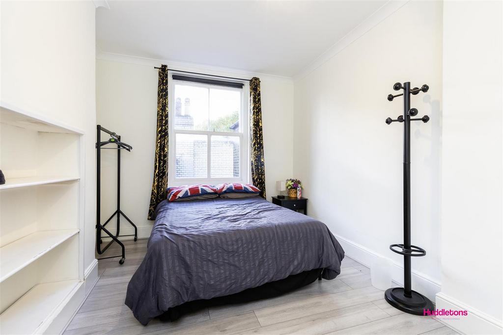 Flat 2, 119 Hampstead Road -9.jpg