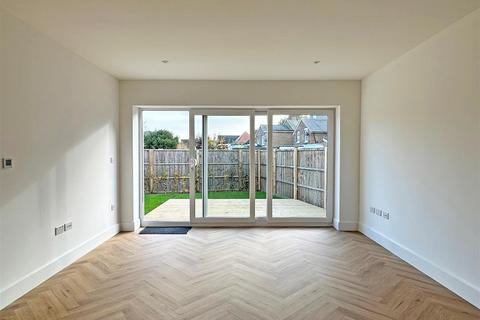 undefined, Nightingale Close, Redhill