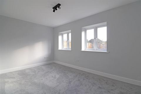 undefined, Nightingale Close, Redhill