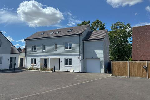 Nightingale Close, Redhill