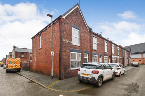 2 bedroom terraced house to rent, Prospect Street, Manchester M29