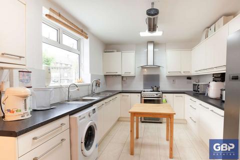 3 bedroom terraced house for sale, Whitchurch Road, Romford, RM3