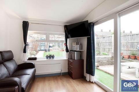 3 bedroom terraced house for sale, Whitchurch Road, Romford, RM3