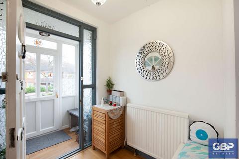54 Whitchurch Road, Romford, RM3 9EH